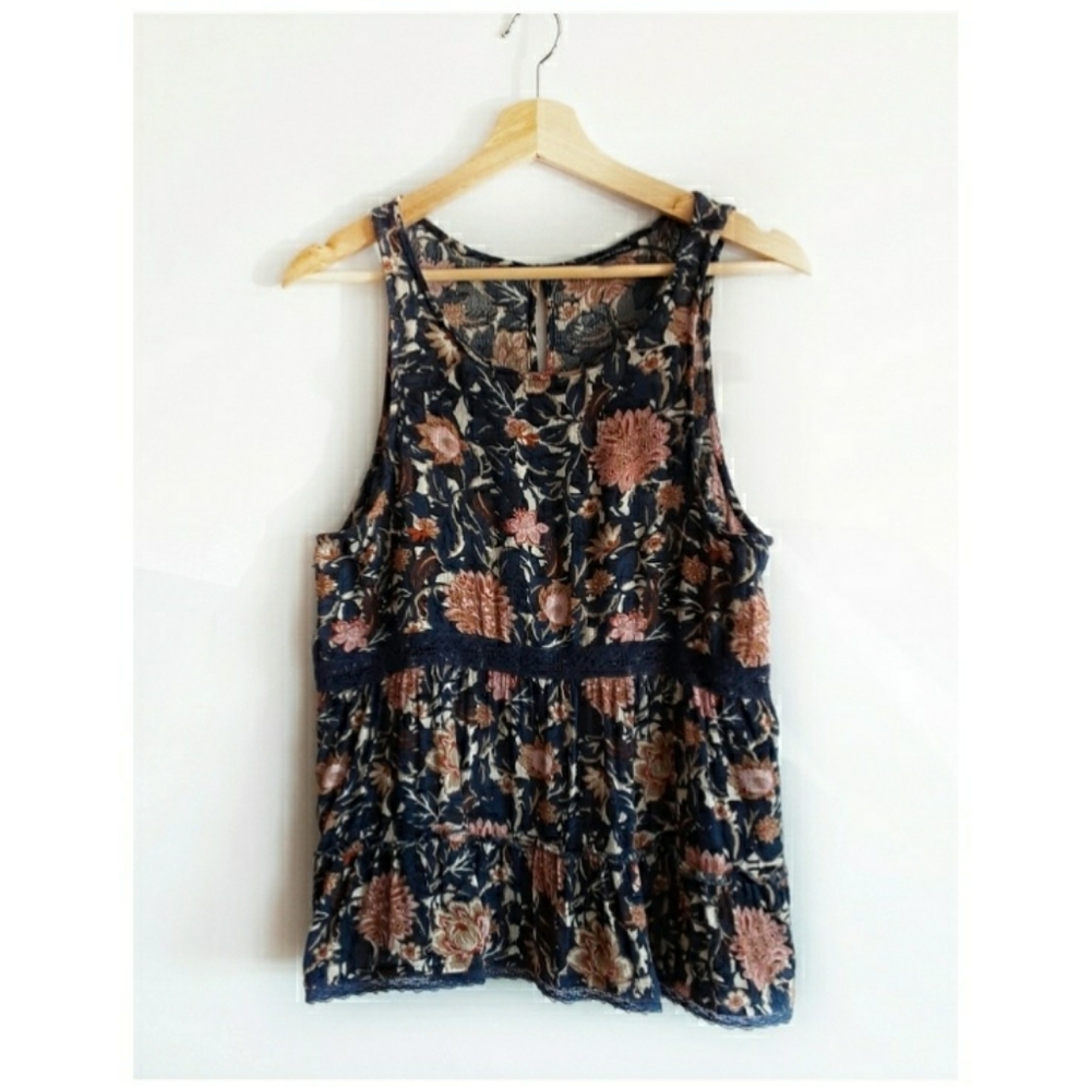 ▪︎American Eagle▪︎Tank Top With Floral Pattern